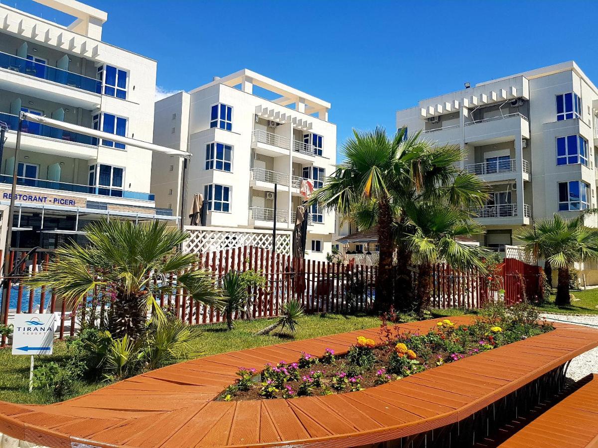 Flori Beach Apartment Radhimë מראה חיצוני תמונה