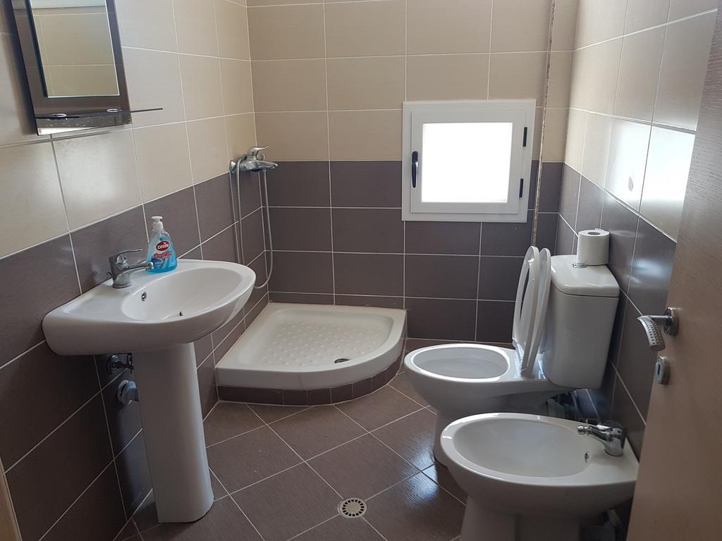 Flori Beach Apartment Radhimë חדר תמונה
