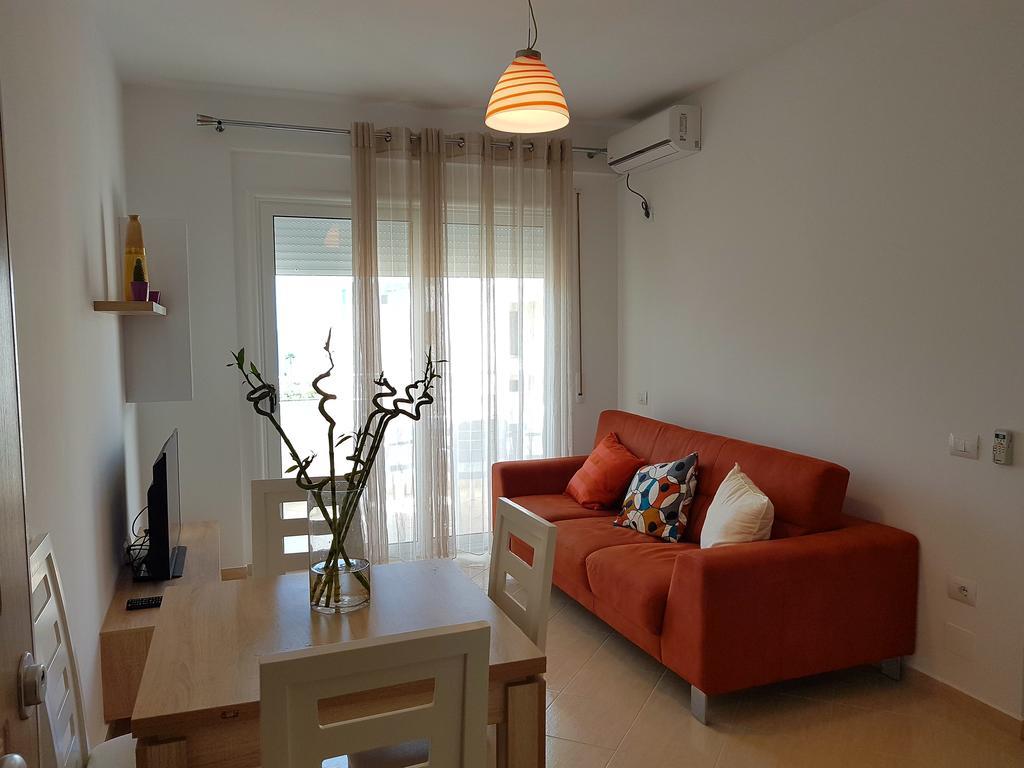 Flori Beach Apartment Radhimë מראה חיצוני תמונה
