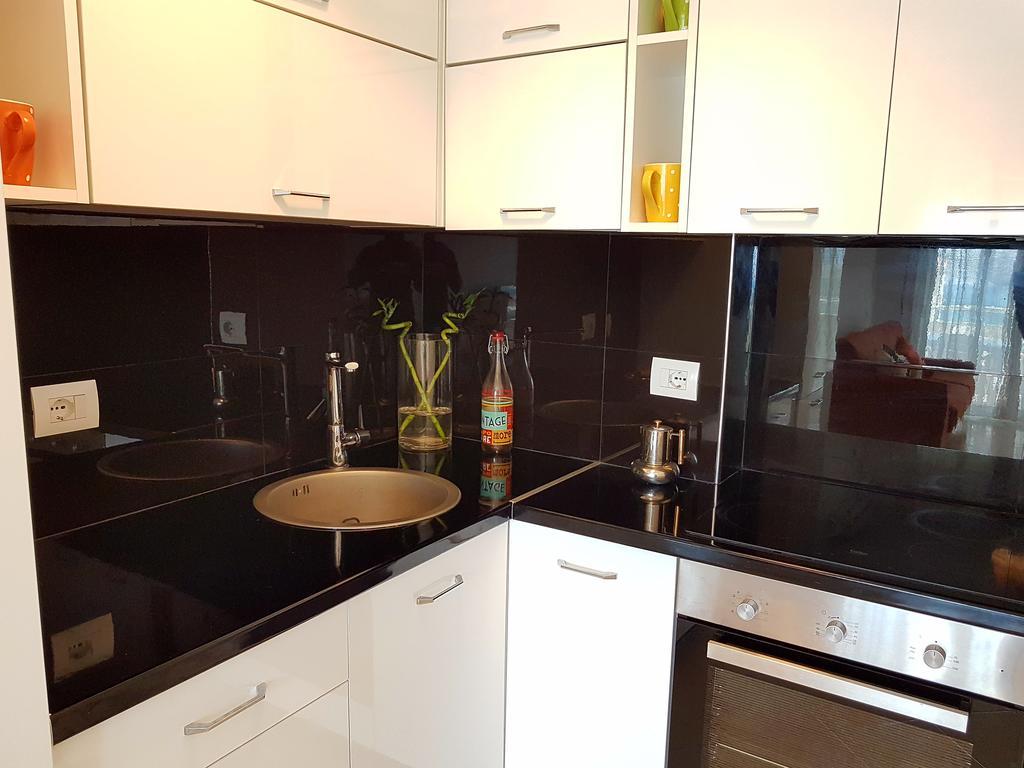 Flori Beach Apartment Radhimë מראה חיצוני תמונה