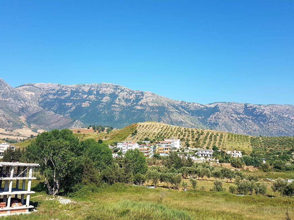 Flori Beach Apartment Radhimë מראה חיצוני תמונה