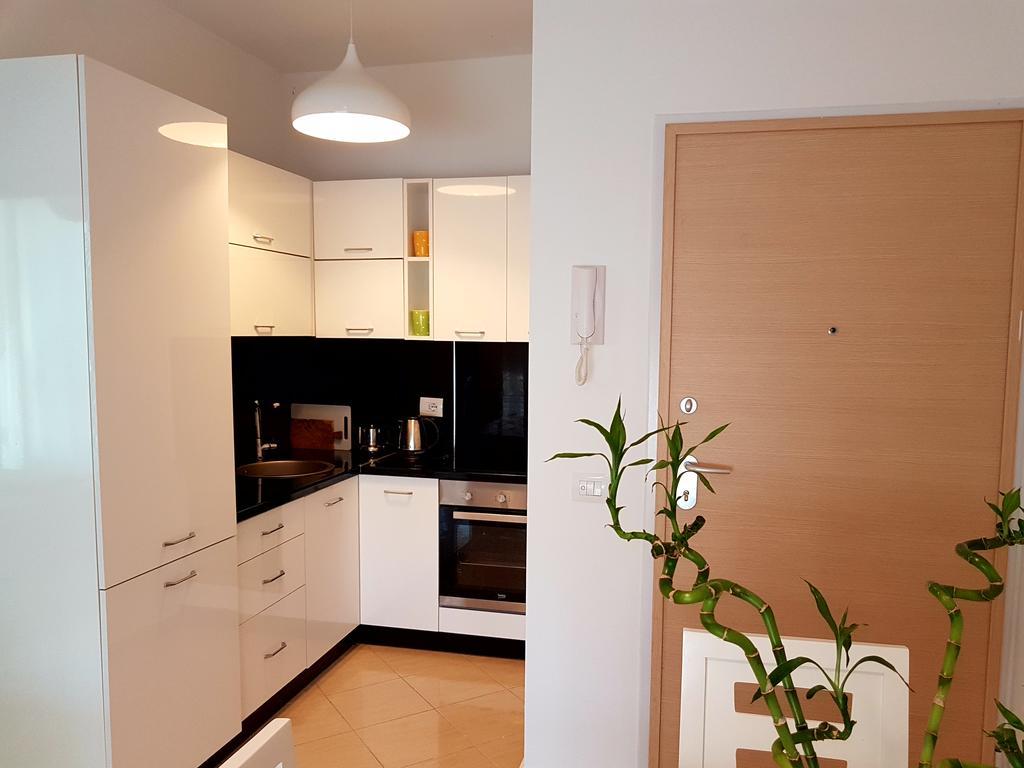 Flori Beach Apartment Radhimë מראה חיצוני תמונה