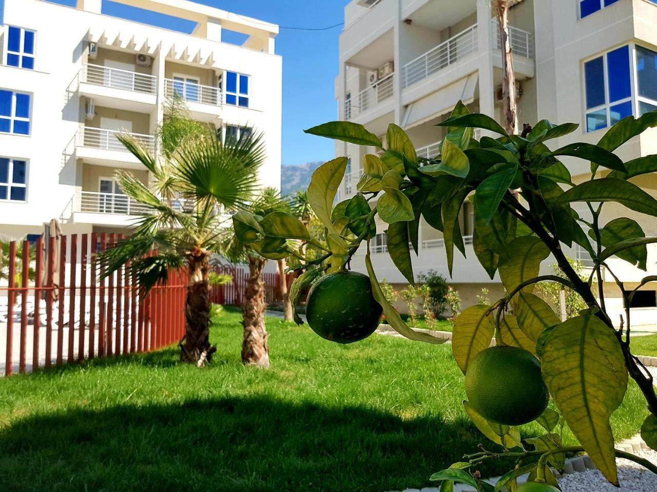 Flori Beach Apartment Radhimë מראה חיצוני תמונה