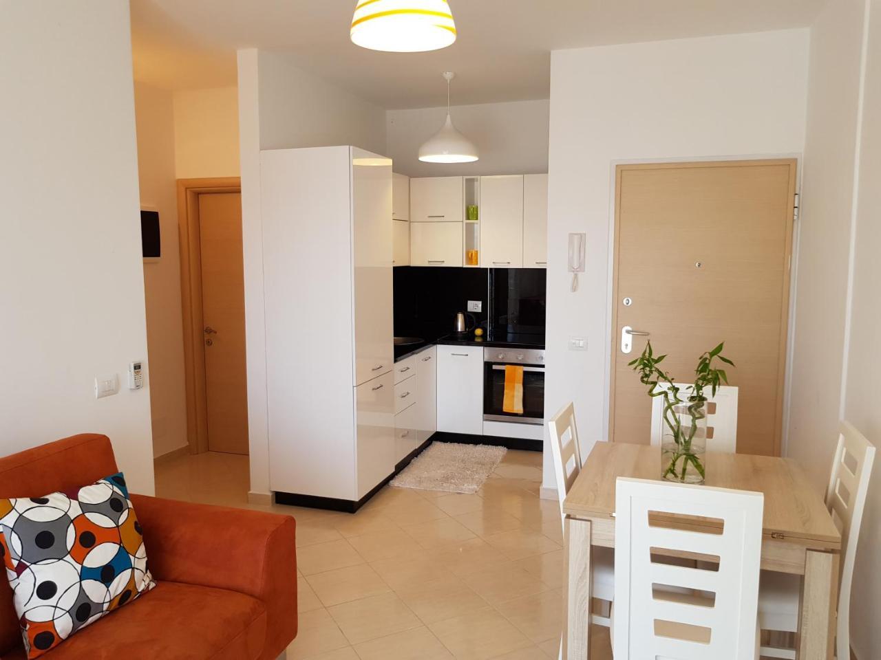 Flori Beach Apartment Radhimë מראה חיצוני תמונה